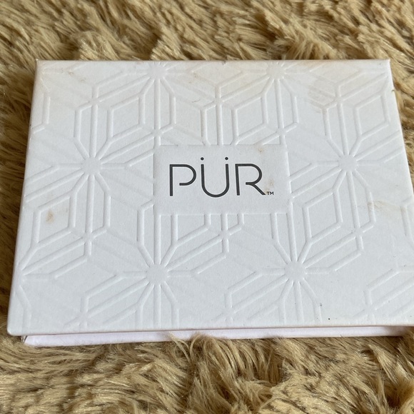 PUR eyeshadow palette - Picture 4 of 5